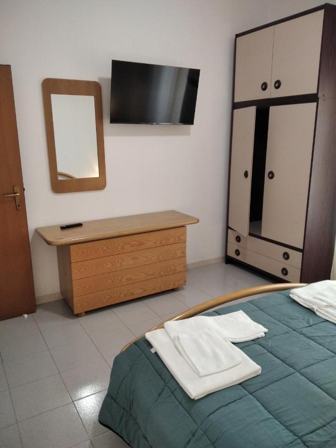 2 Bedrooms Appartement At Pescara 300 M Away From The Beach With Balcony And Wifi Exterior photo
